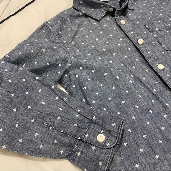 Crazy 8 Boys Button Down with Free Sweater Vest included - Picture 4 of 10